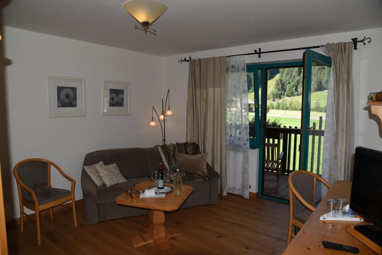 קליינארל Hotel Laerchenhof מראה חיצוני תמונה